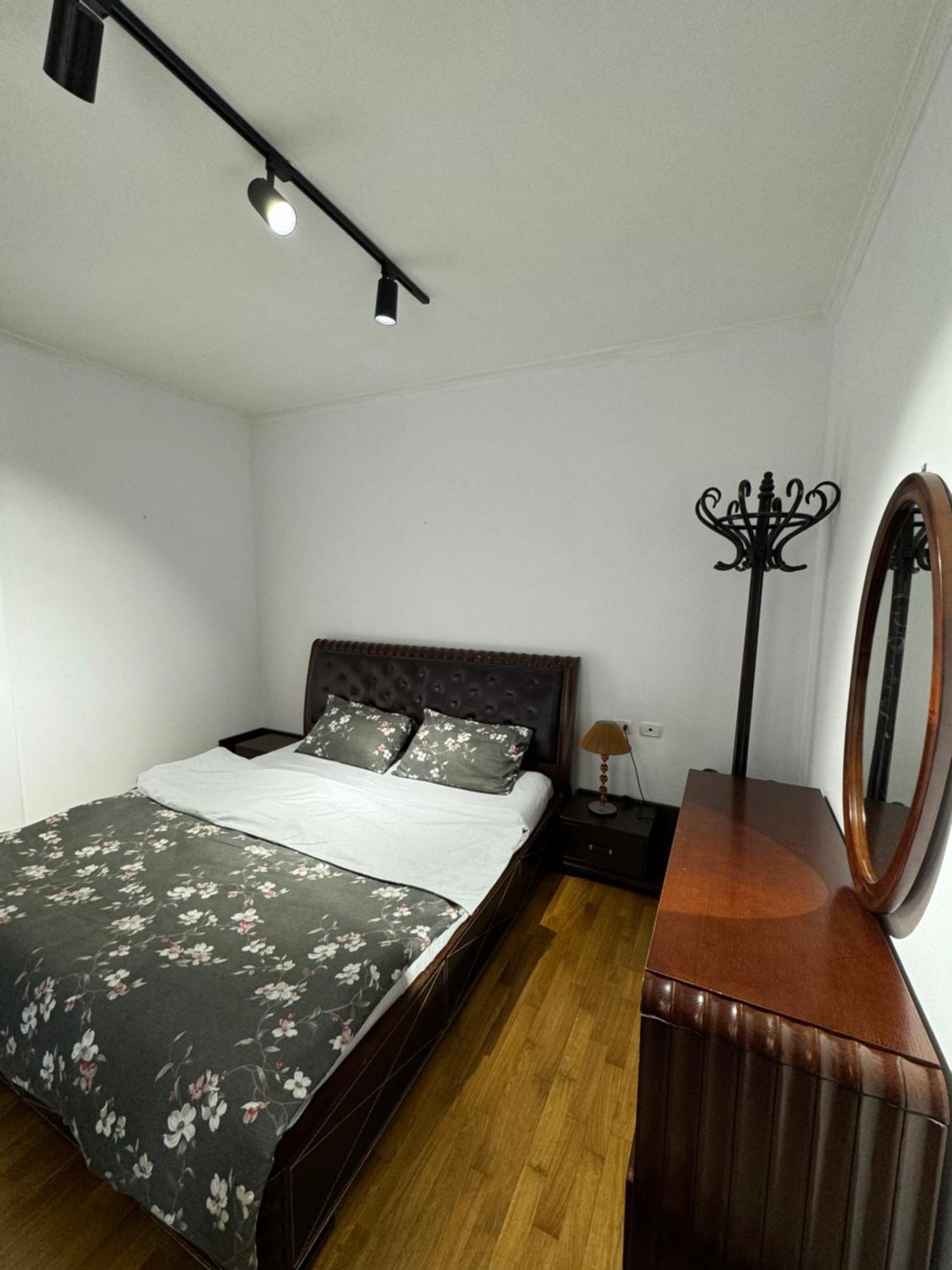 Center Apartment,new Bazaar * Tirana