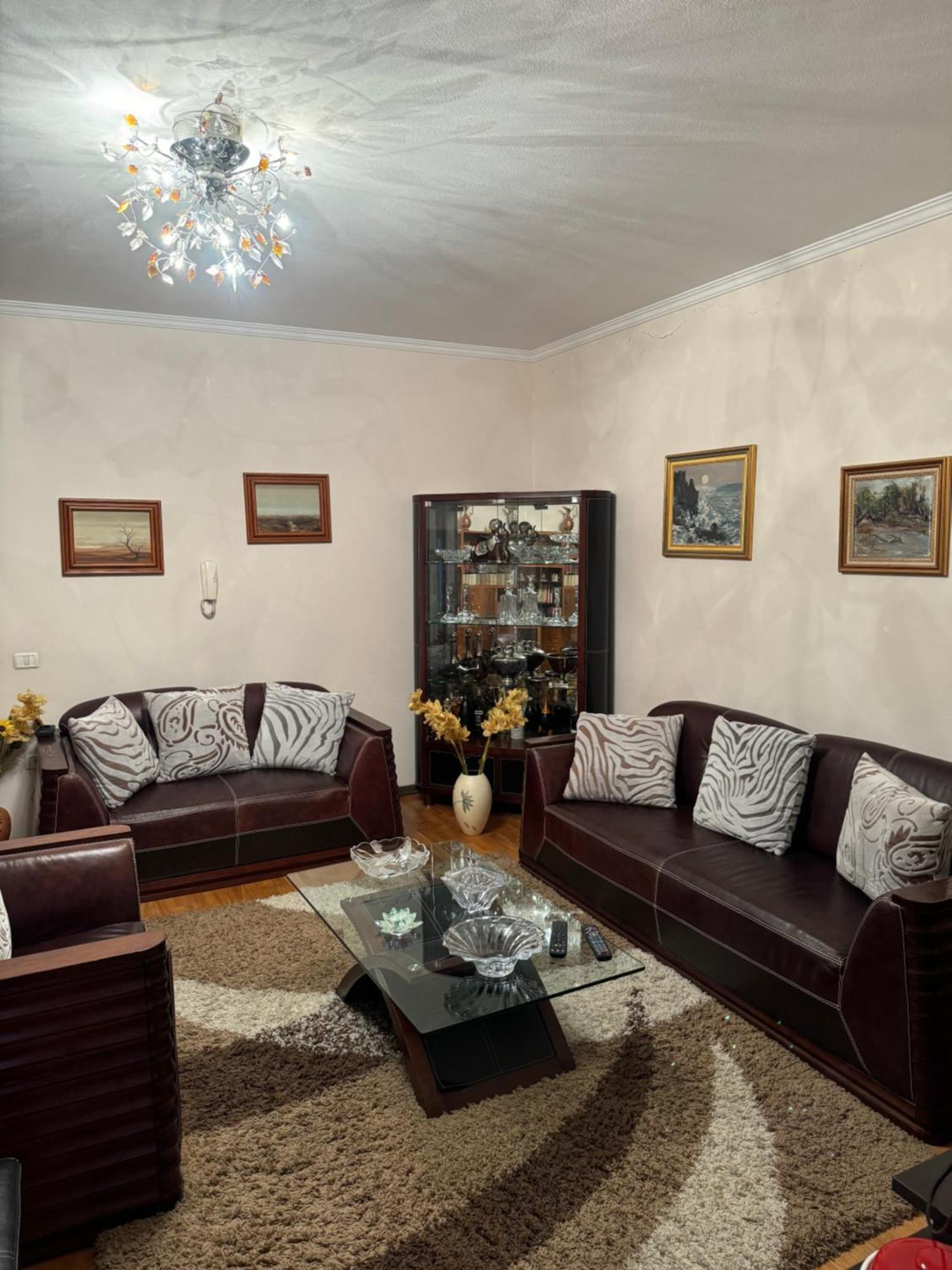 Center Apartment,new Bazaar